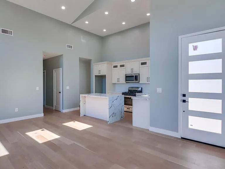 3336 Altadena Ave — Photo 1