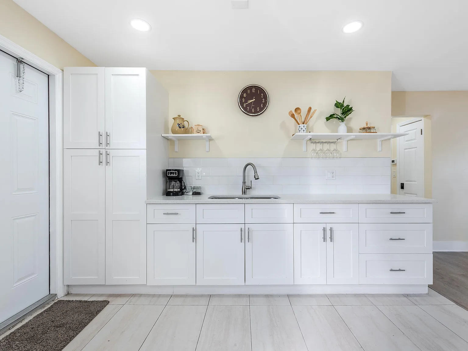 2 bed, 2.0 bath, 1232 sqft, $2,700 — Photo 4