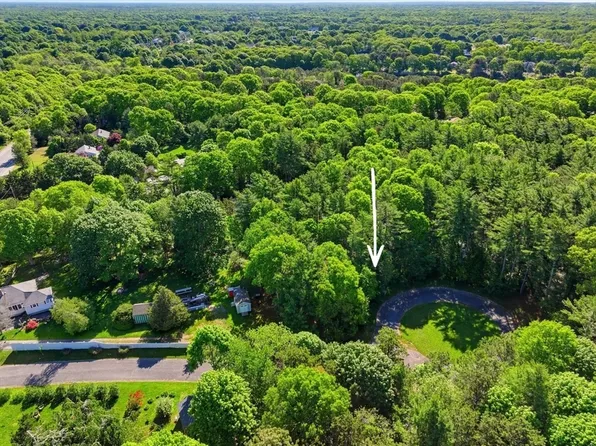 0 Juliannas Way, Falmouth, MA 02540