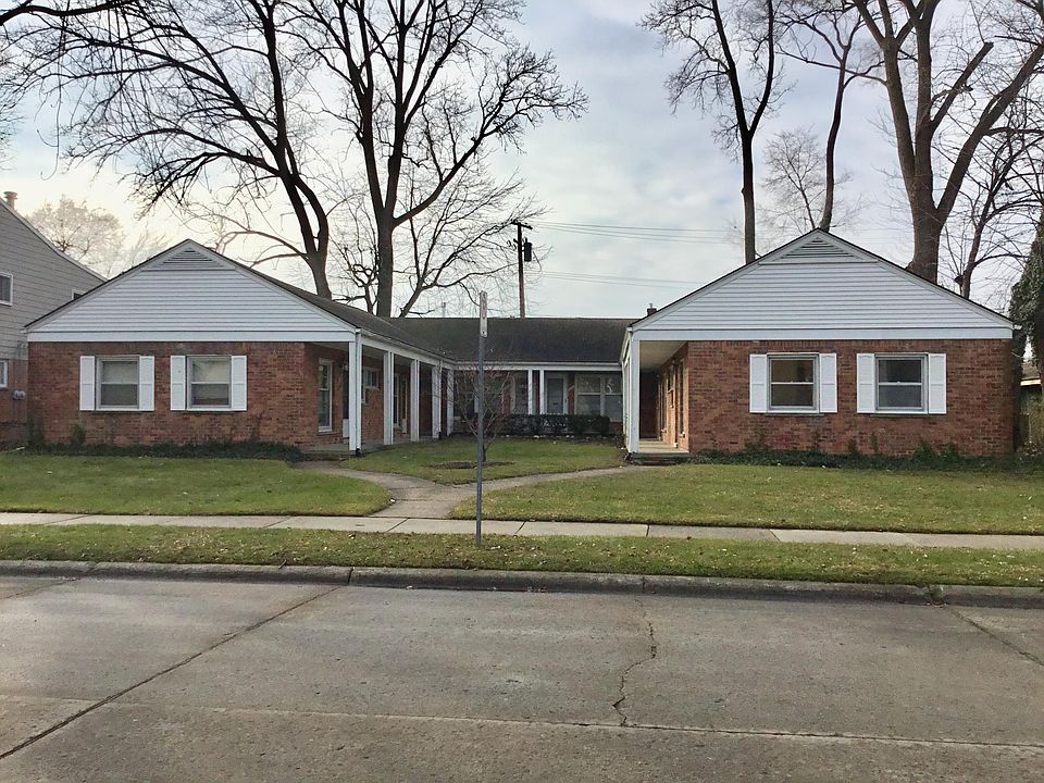1535 West Farnum