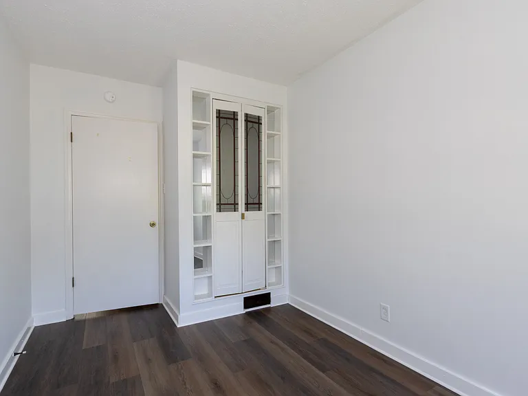 9046 Southview Ln — Photo 14
