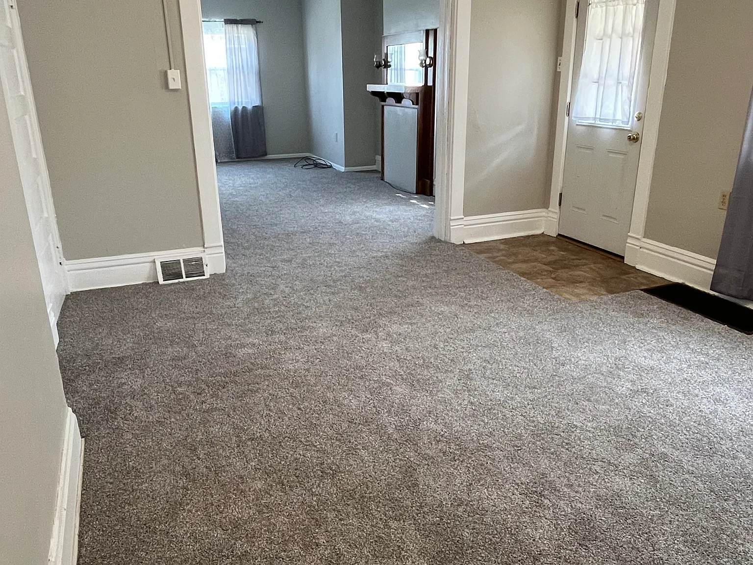2 bed, 1200 sqft, $825 — Photo 3