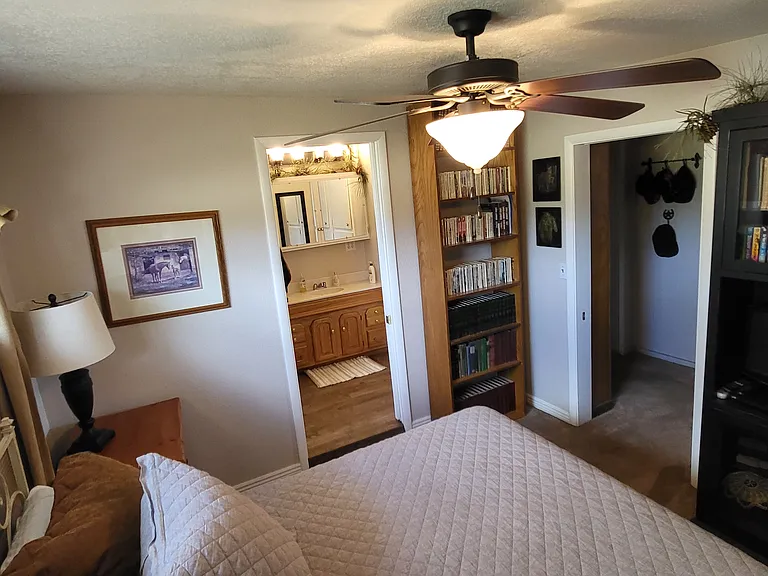 5675 E Burris Ln — Photo 10