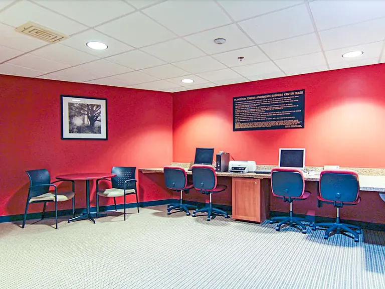 On-site business center/computer lab