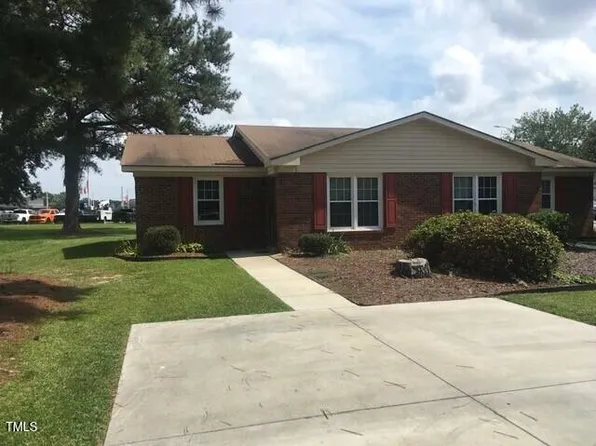 2 N Sussex Dr #B, Smithfield, NC 27577