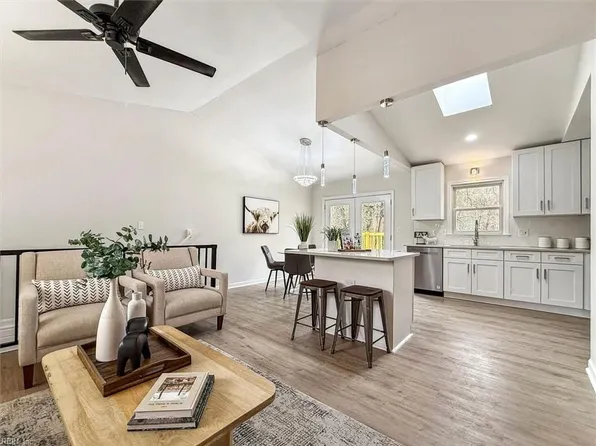 795 Gabriel Ln, Newport News, VA 23608