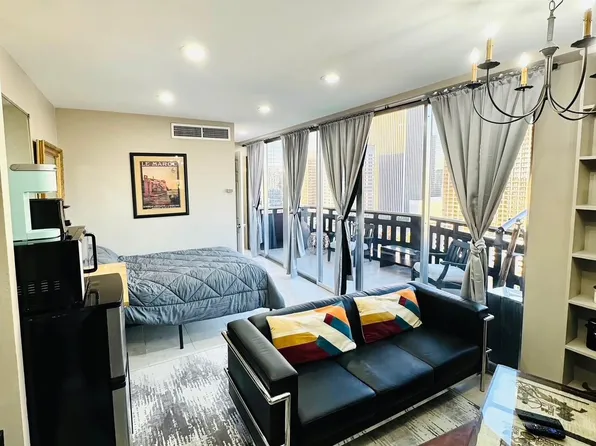 2016 Main St #1809, Houston, TX 77002