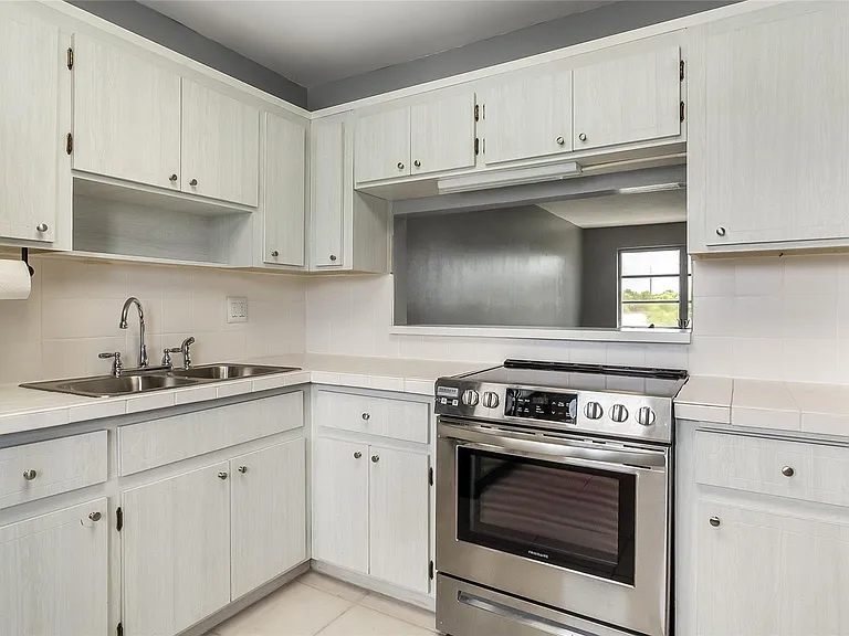 2309 Park Ln #202 — Photo 10