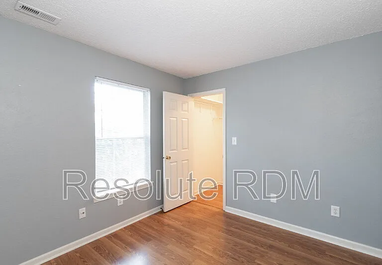 11968 Locus Ln — Photo 25