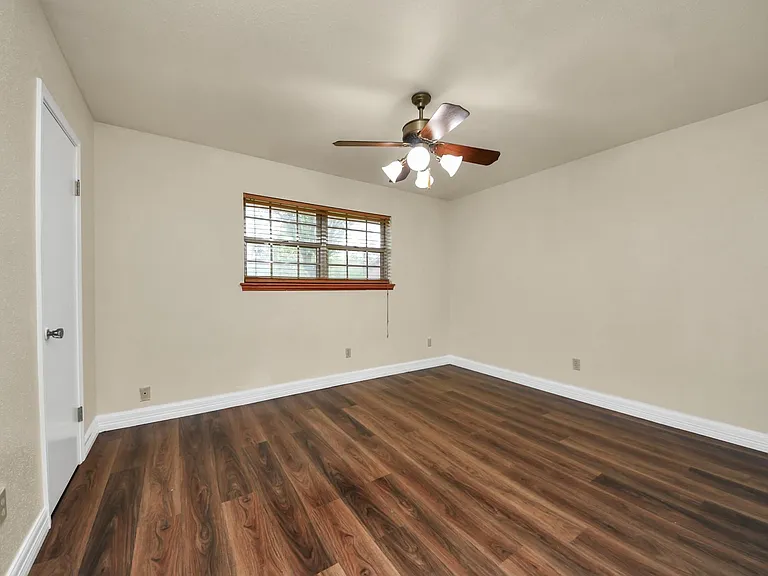 8407 Kirchner Rd — Photo 16
