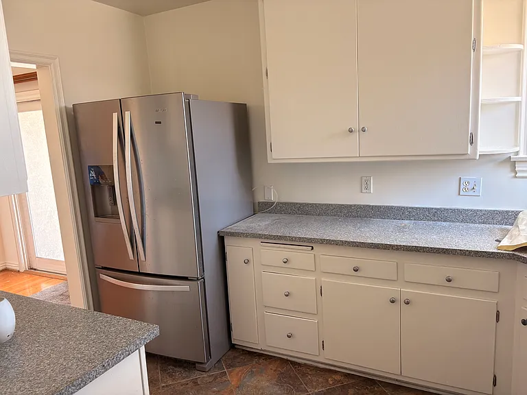 1518 N Naomi St — Photo 8