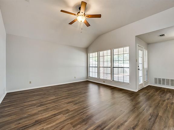3rd image of 727 Monique Pl #725