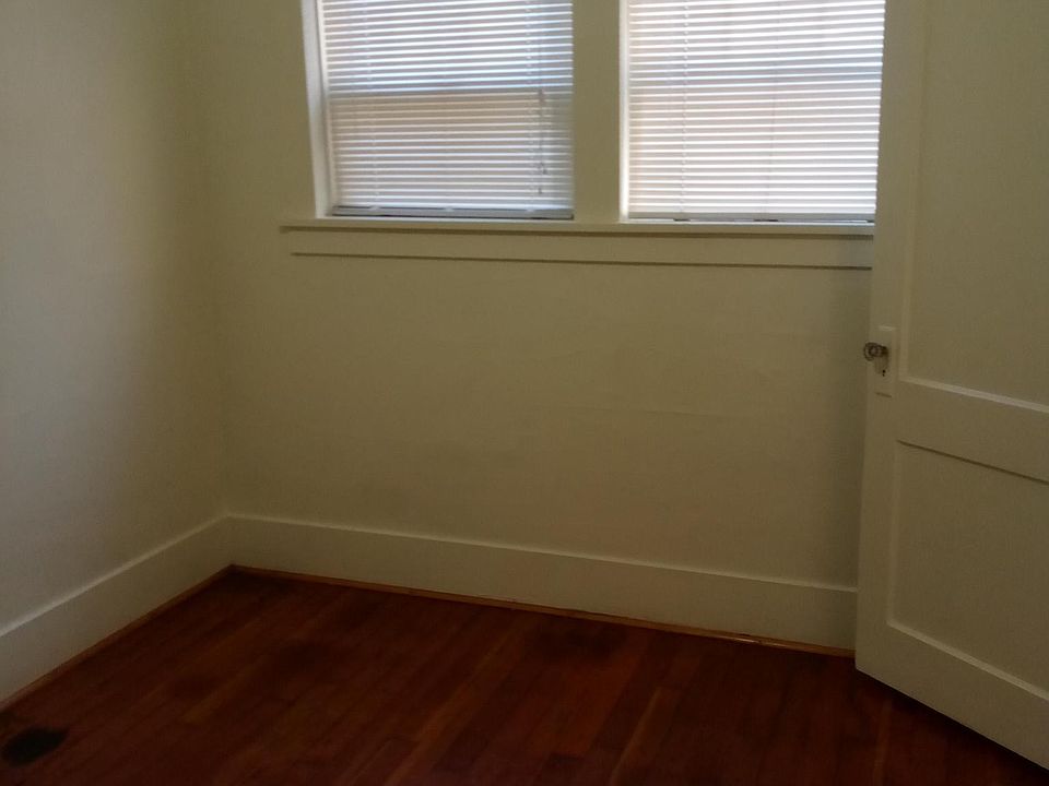 2nd image of 918 S J St Unit 5