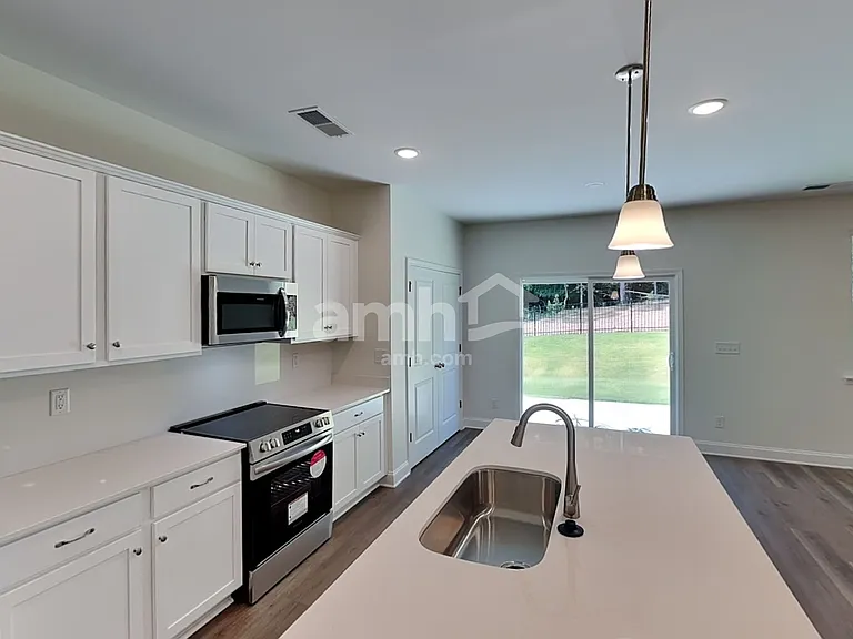 6067 Rosemore Ln — Photo 5