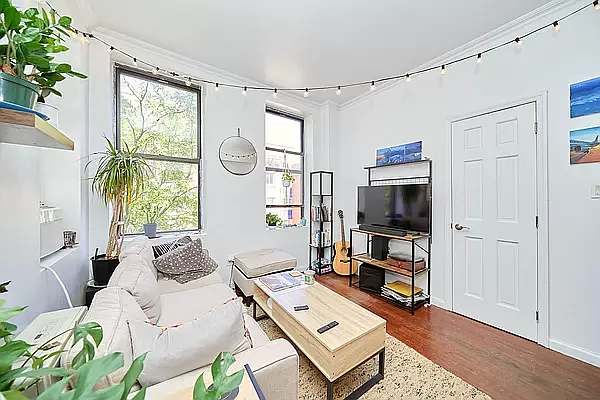 Rented by Living New York | media 9