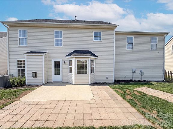 5th image of 161 Royalton Rd