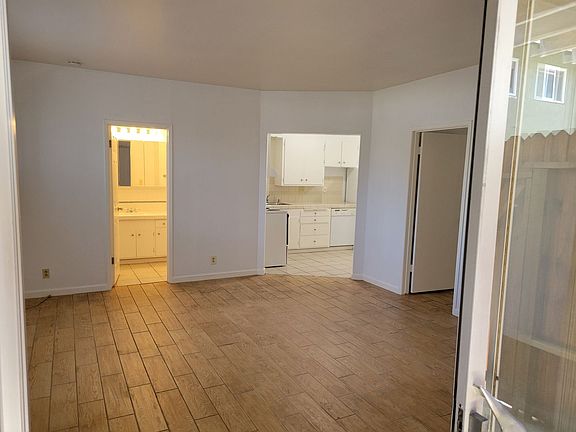 3rd image of 1011 Brown Ave APT 10