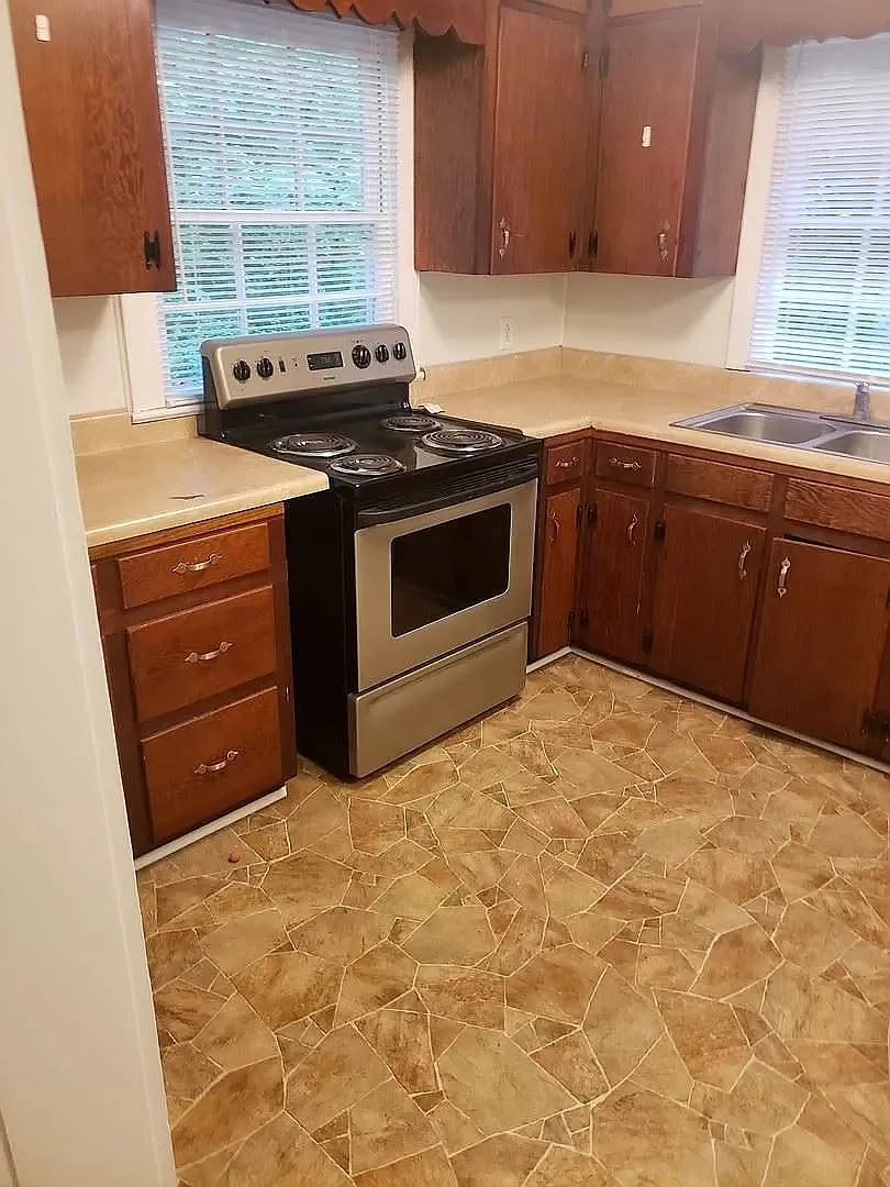 $500 off first months rent! — Photo 2