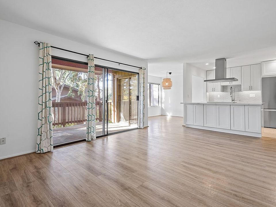 1st image of 3338 La Mesa Dr APT 2