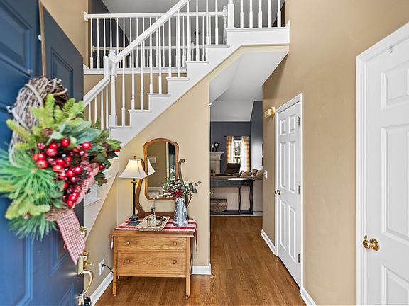 5th image of 208 Oscar Ct