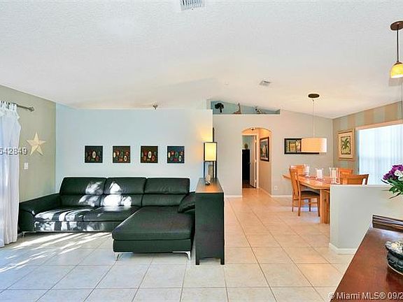 3rd image of 6000 NW 42nd Ave