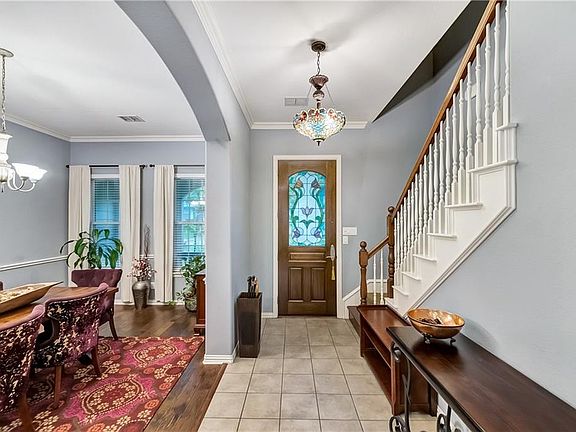 5th image of 501 Oak Hollow Ln