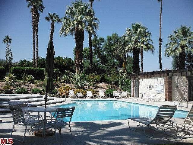 1 of 4 pools