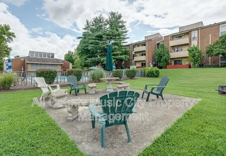 515 Basswood Ave #J-92 — Photo 14