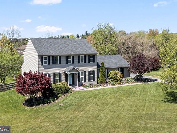 2nd image of 411 Meadow Dr