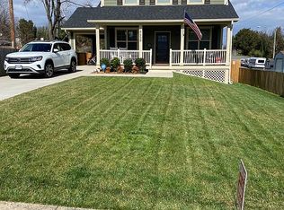 6458 Holyoke Dr, Annandale, VA 22003