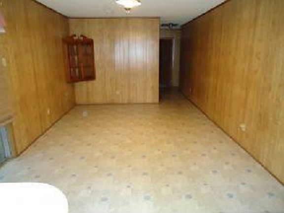 4th image of 425 County Road 2031