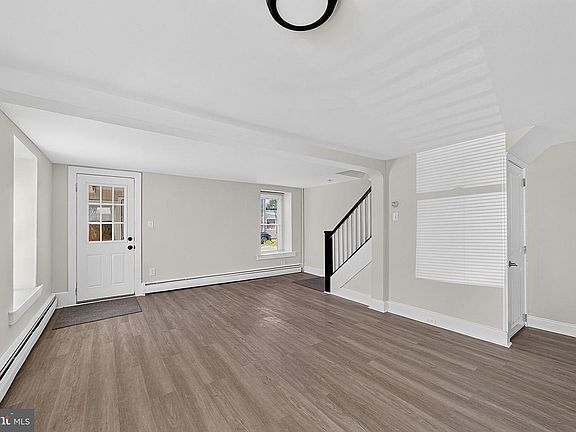 5th image of 1522 Bethlehem Pike