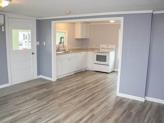 3rd image of 21 Frye St