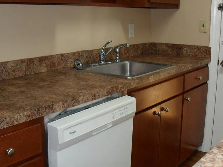 1116 E Glenn Ave — Photo 9