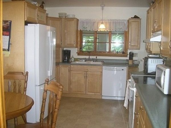 2nd image of 602 Cowell Ave