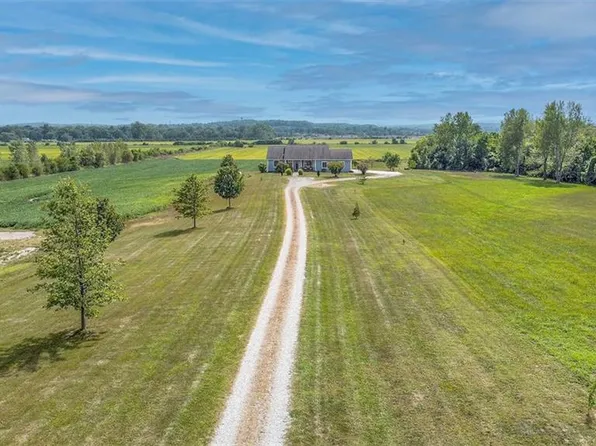 31805 E Allen Rd, Buckner, MO 64016