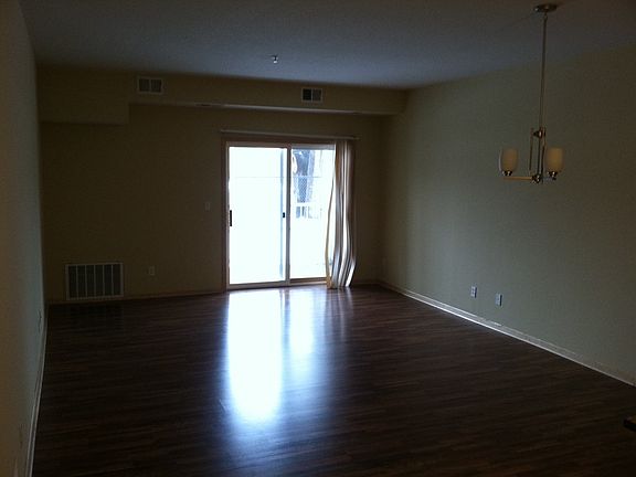 3rd image of 185 McCarrons Blvd N APT 203