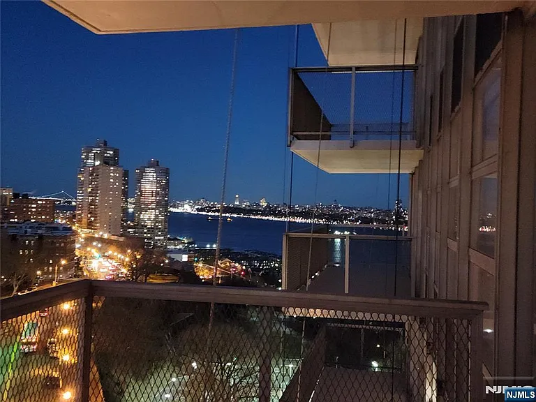 6050 Kennedy Blvd E #12D — Photo 11