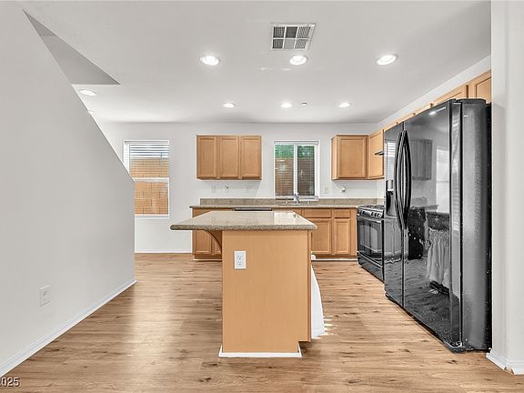4th image of 253 Melody Vista Ln