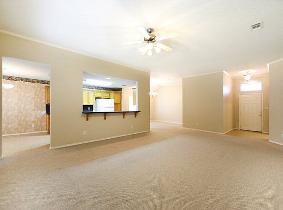 4th image of 7511 N 16th Ln