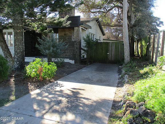 2nd image of 212 Woodland Ave
