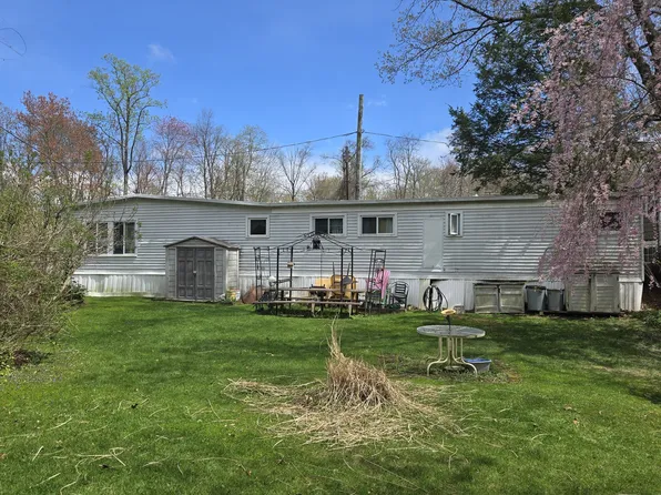 4-8 Blueberry Lane, Danbury, CT 06810