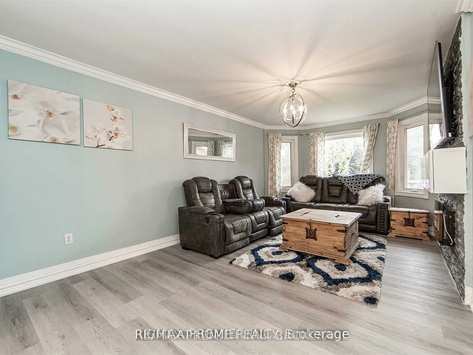 4 bed, $3,300 — Photo 3