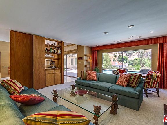 3rd image of 5030 Palomar Dr