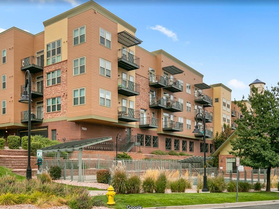 This is the street view on W 55th of the condo building, fen