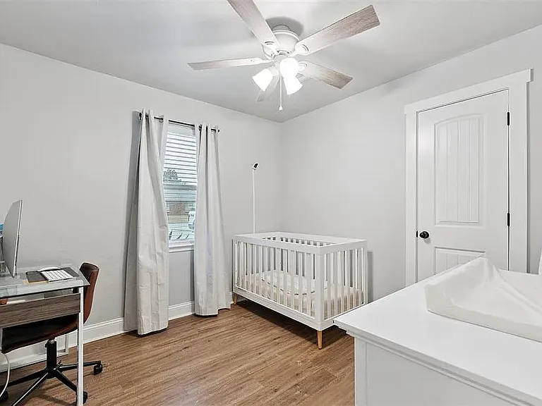 10609 N McKinley Ave — Photo 36