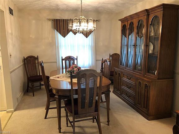 3rd image of 8400 Crystal Dr