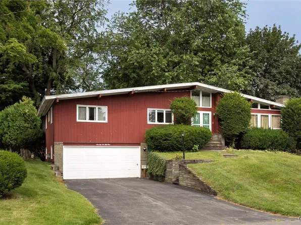 7651 Joseph Dr, North Syracuse, NY 13212