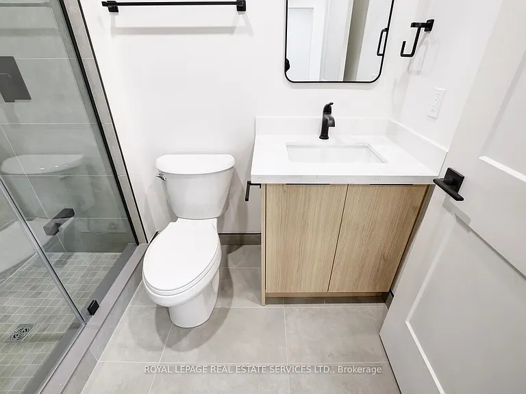 20 Duke St #305 — Photo 8