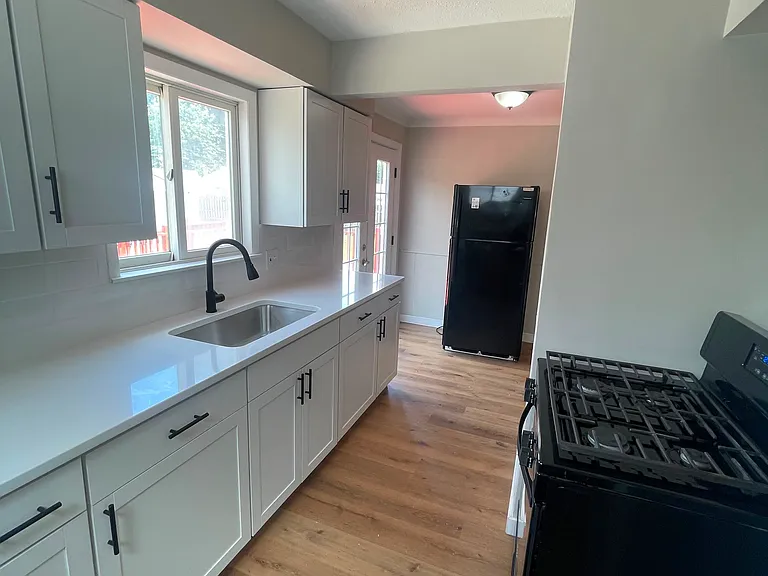 12317 Darlington Ave — Photo 2